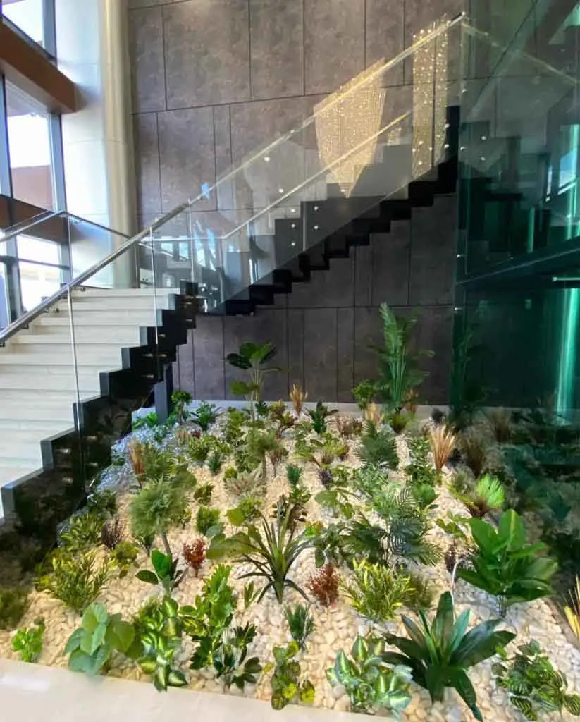 Bina Girişi, Ofis Girişi ve AVM Girişleri İçin Yapay Çiçek Dekorasyonu